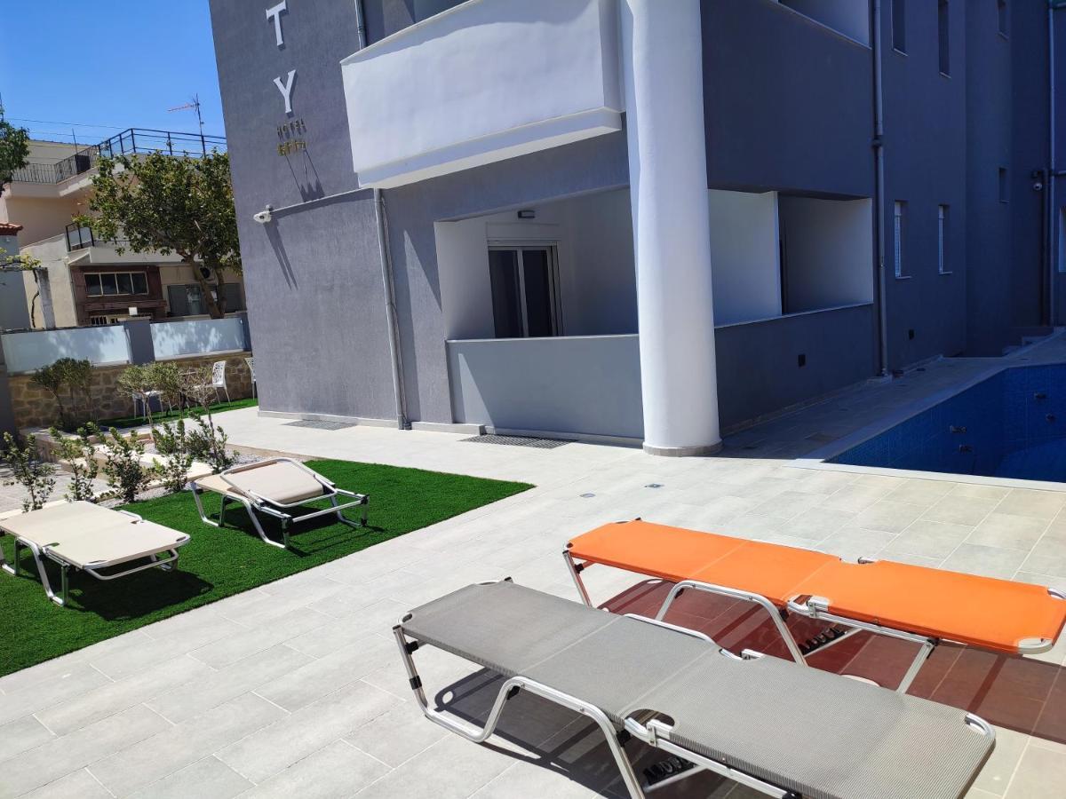 חאניה Deluxe City Hotel מראה חיצוני תמונה