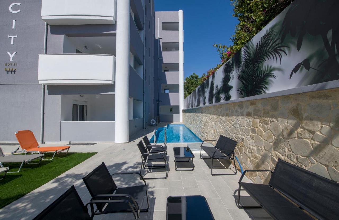 חאניה Deluxe City Hotel מראה חיצוני תמונה