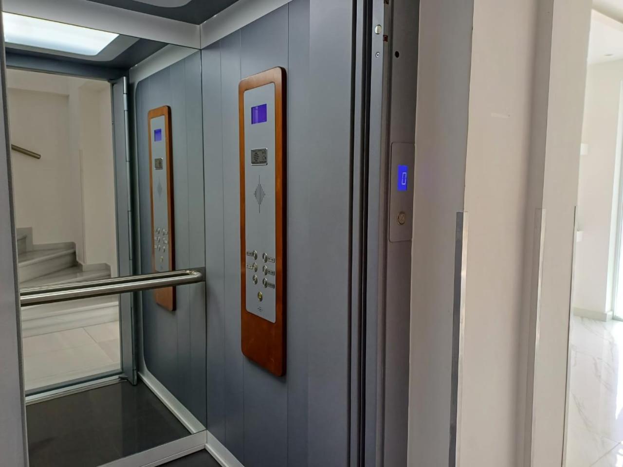 חאניה Deluxe City Hotel מראה חיצוני תמונה