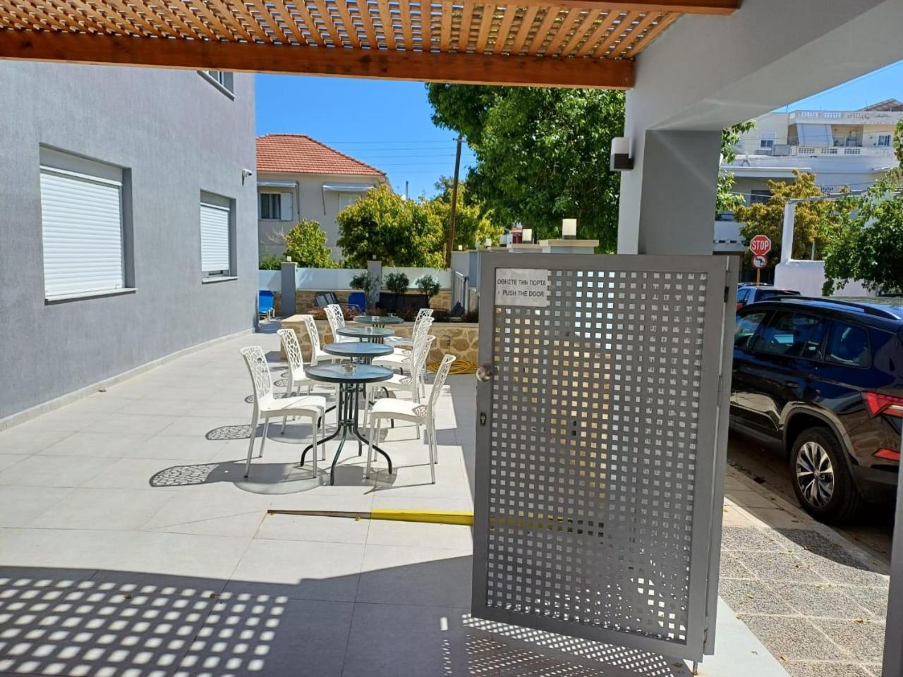 חאניה Deluxe City Hotel מראה חיצוני תמונה