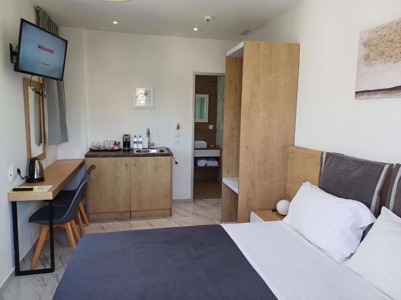 חאניה Deluxe City Hotel מראה חיצוני תמונה
