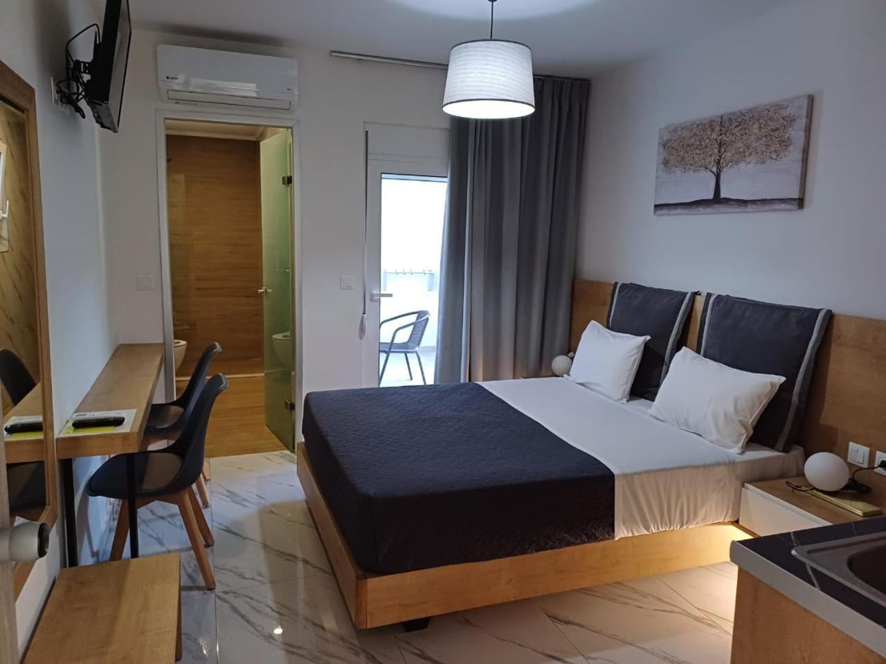 חאניה Deluxe City Hotel מראה חיצוני תמונה